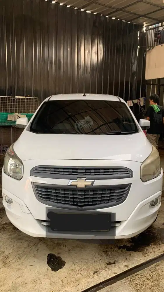 Dijual Chevrolet Spin 1.5 LT Bensin MT 2015