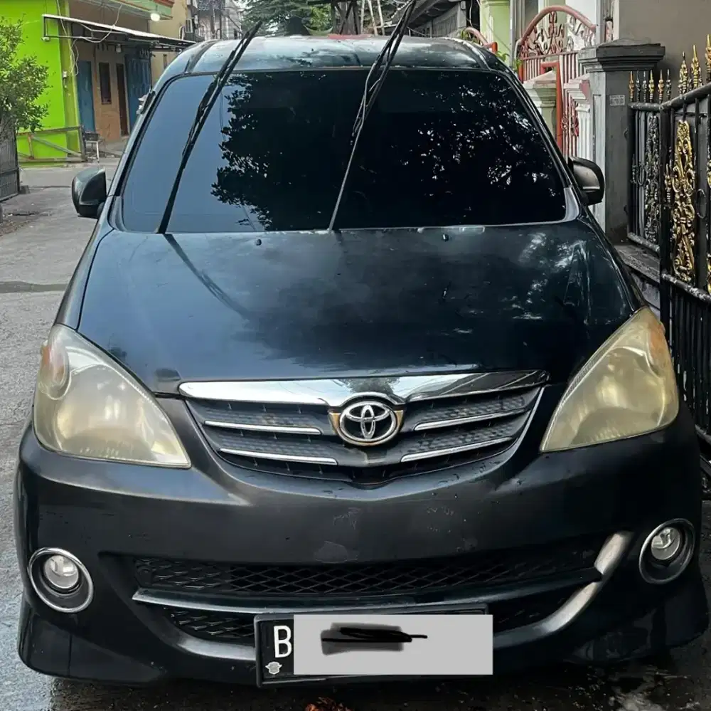 Toyota avanza 1.5S AT 2011