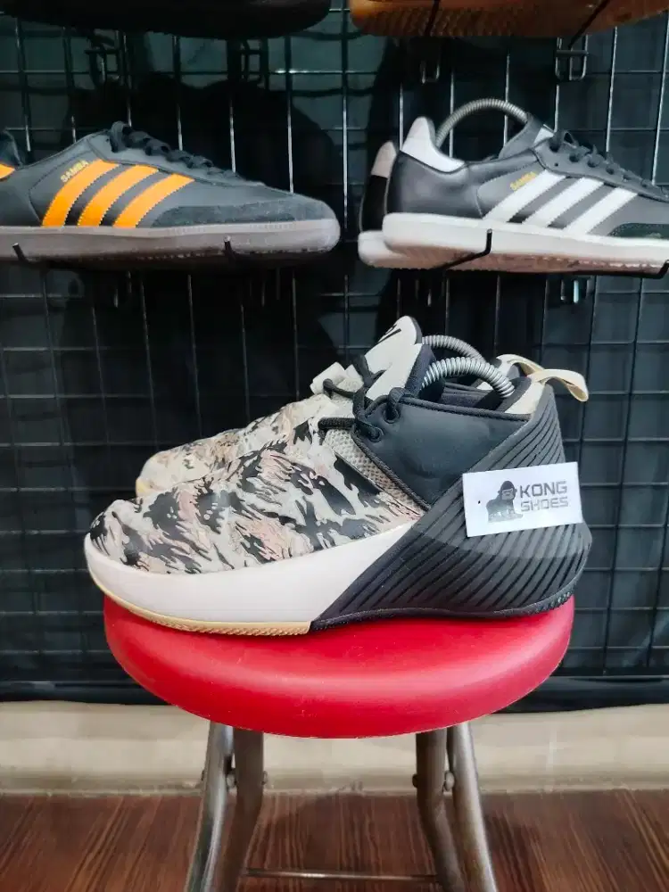 SEPATU JORDAN WHY NOT ZERO LOW BLACK