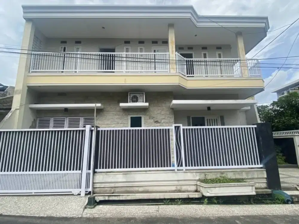 DIJUAL Rumah Minimalis 2Lt Cocok untuk Hunian Besar atau Mess Karyawan Siap Huni Akses Jalan Lebar Dekat Matos dan Kampus UB di Jalan Ikan-ikan