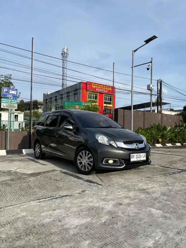 Honda Mobilio E CVT Prestige