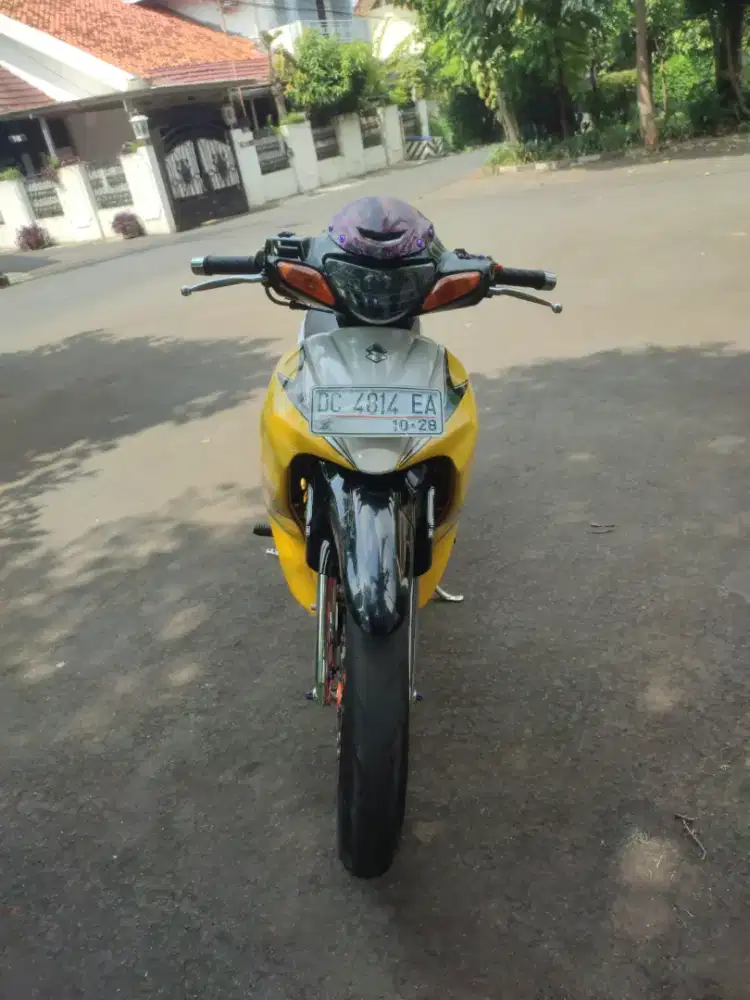 Suzuki satria hiu 2004