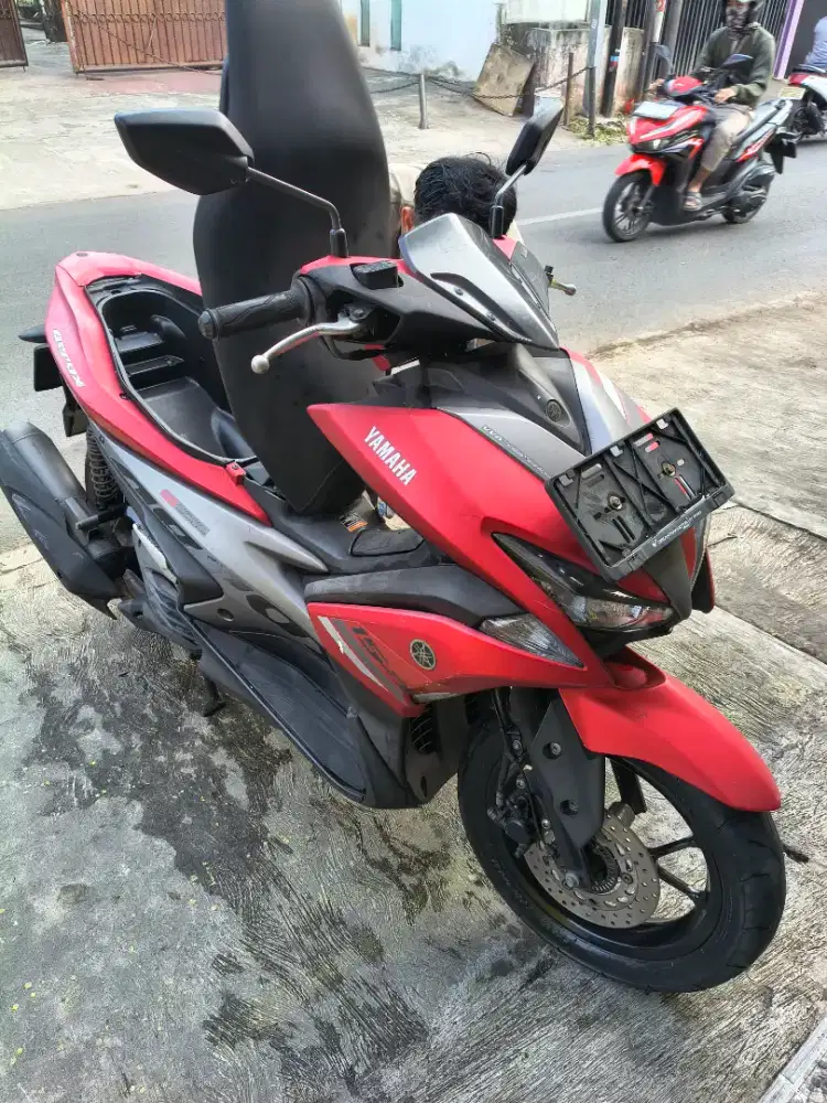 Aerox 155 VVA red 2018