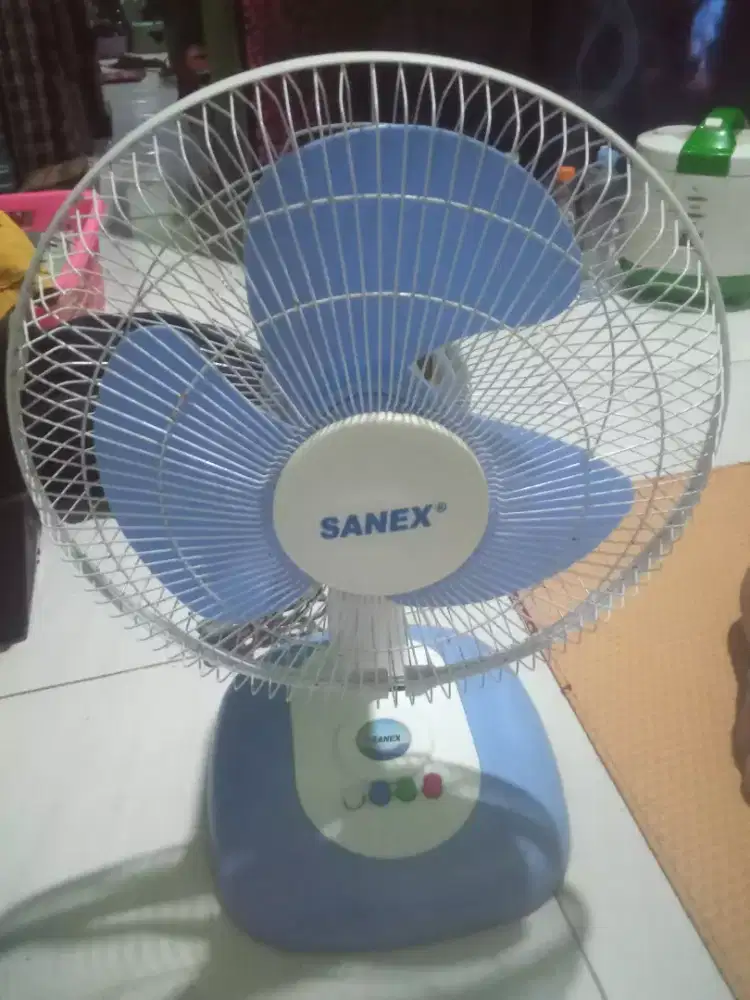 Kipas angin meja 12 inch merk sanex normal siap pakai nego tipis
