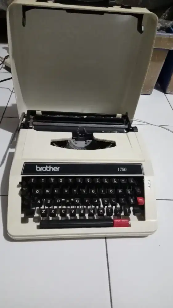Jual mesin ketik jadul