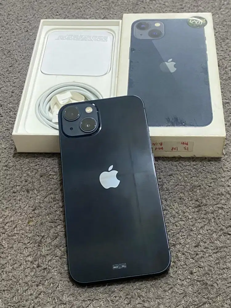 Di Jual  Iphone 13 128 GB iBox Midnight Garansi ON November 2026