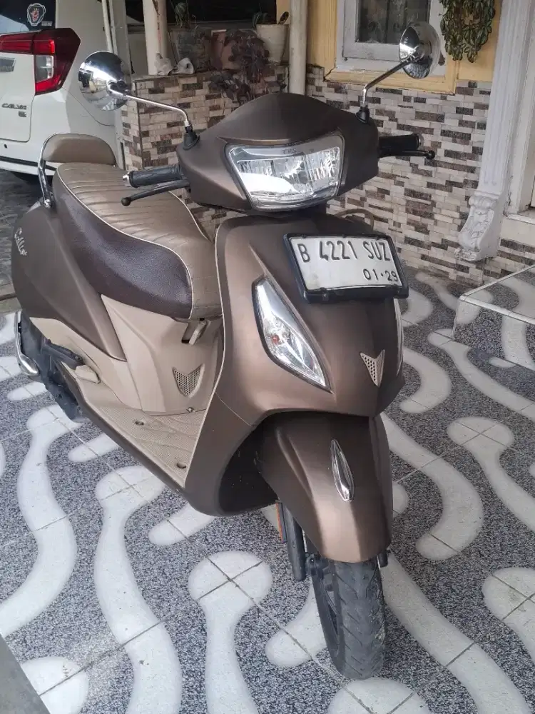 TVS Callisto 2023 coklat