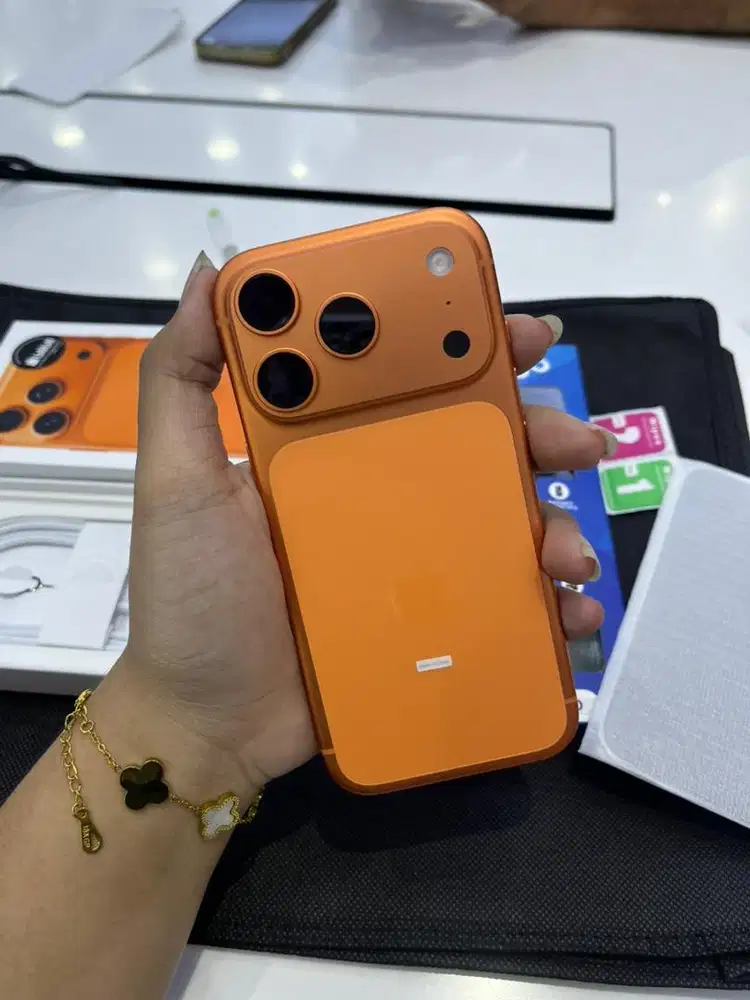 Iphone 17 pro 256 orange