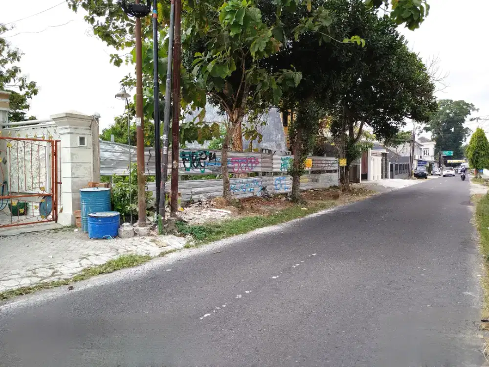 Kavling jalan Jambon dekat RS Queen Latifa, RSA UGM, Kampus Unisa,UGM