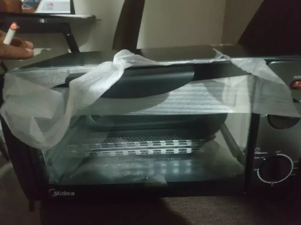 Oven listrik merk midea