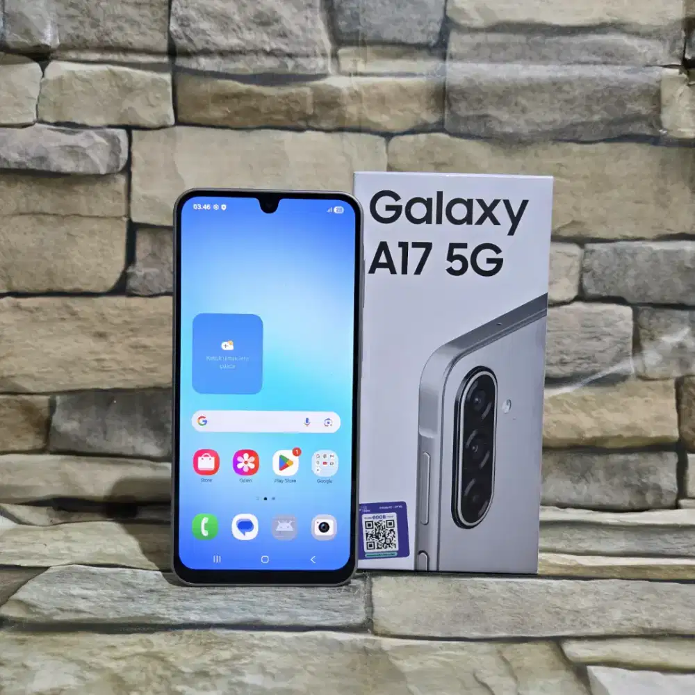 Samsung galaxy A17 5G 8/256 gray fullset segel mulus 98%  garansi