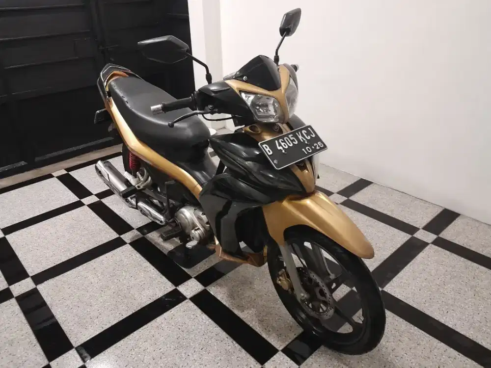 Yamaha jupiter Z 2011 kuning emas