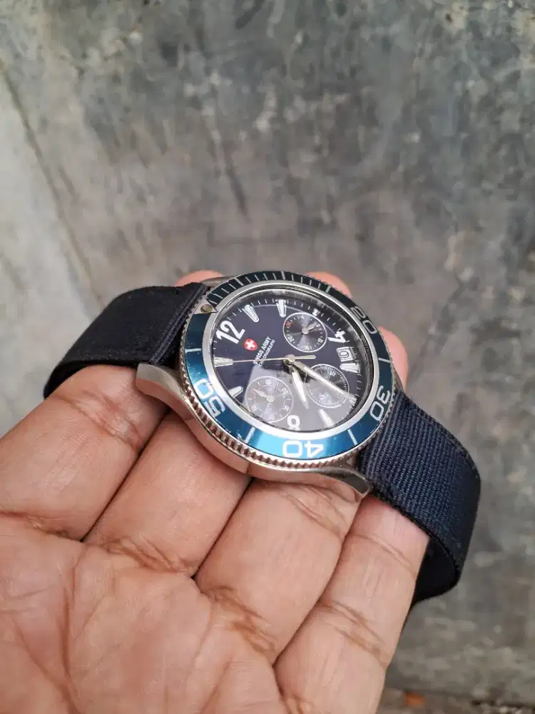 SWISS ARMY WATCH M701 CHRONOGRAPH 
ORIGINAL