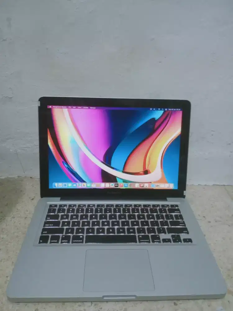 MacBook Pro 13in mid 2012 core i5 ram 8/128gb normal