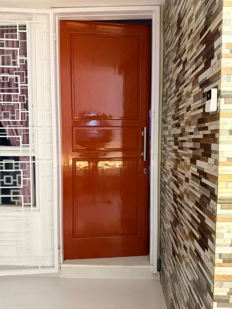 Pintu second layak pakai