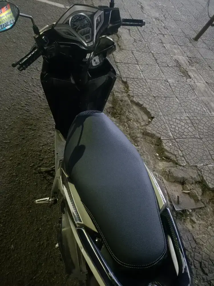 Jual motor vario 125 cbs masih mulus