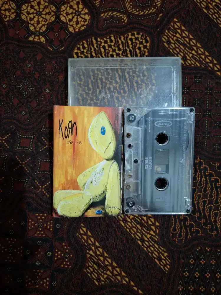 Kaset Pita Korn Issues