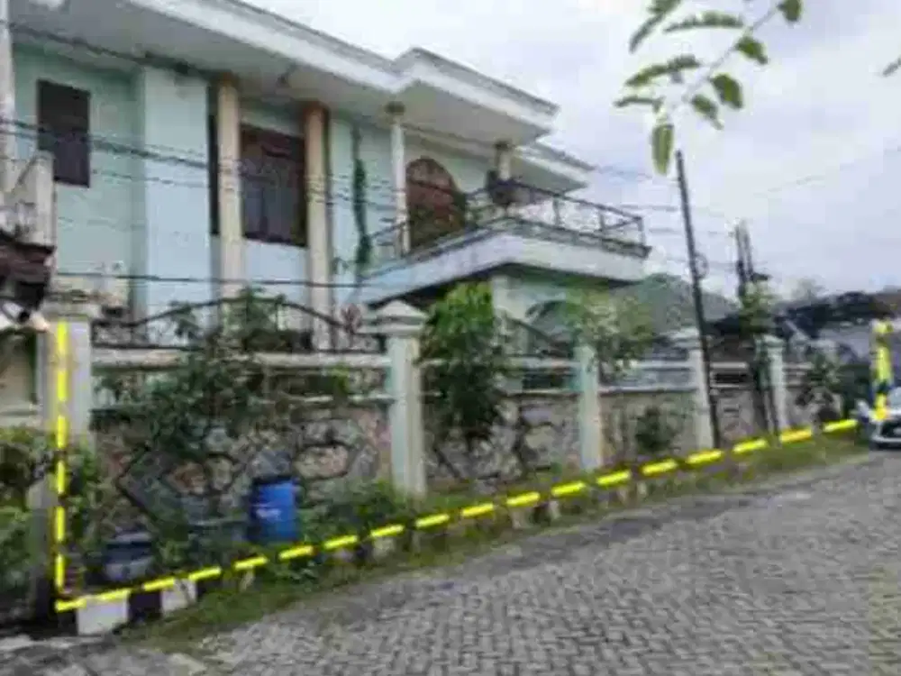 Dijual via lelang