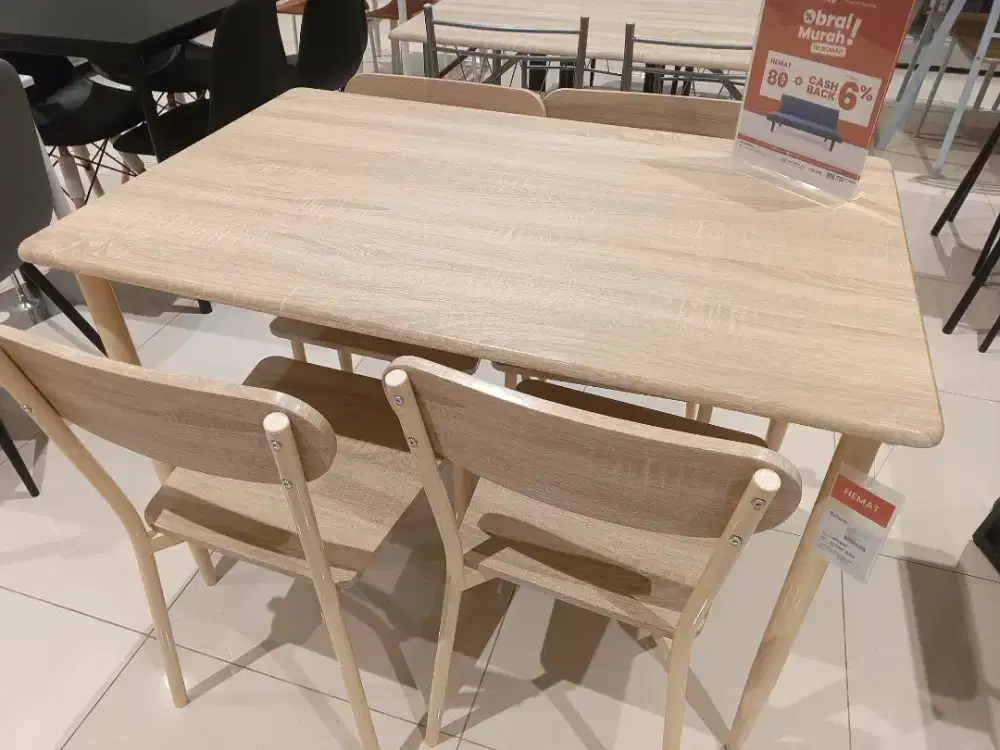 Meja makan Premium Lamira 1 Set (Meja + 4 kursi) Beige | Cicilan 0%