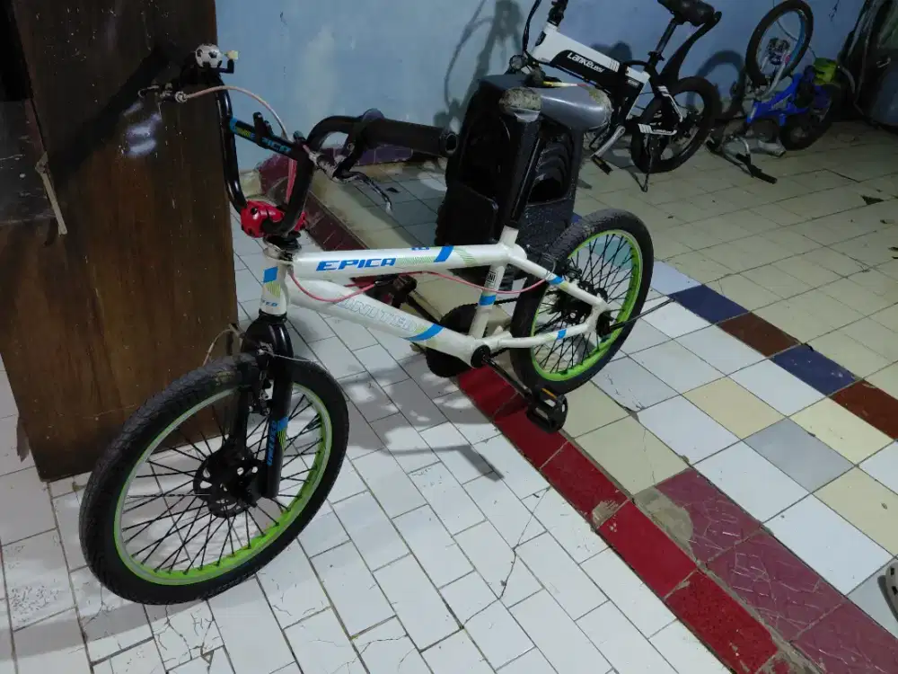 Sepeda bmx epica stank bisa mutar 180⁰