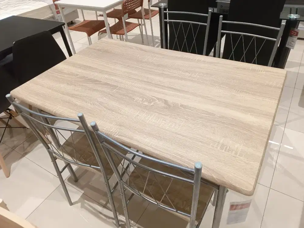 Meja makan Premium Favorit Keluarga HAROLD Set Son Oma-Silver cicilan
