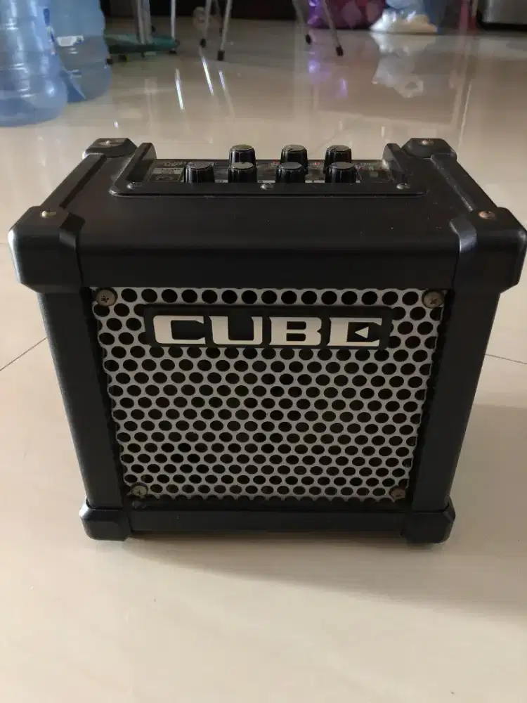 Ampli gitar Roland Micro Cube GX istimewa