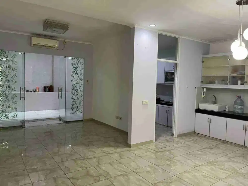 Rumah The Green BSD Serpong 2 Lantai Bagus Siap Huni