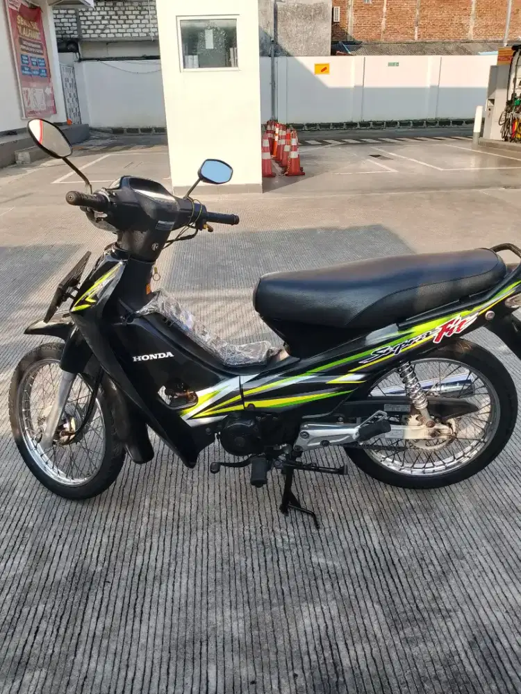 Dijual Supra fit 2005 banyak yang baru