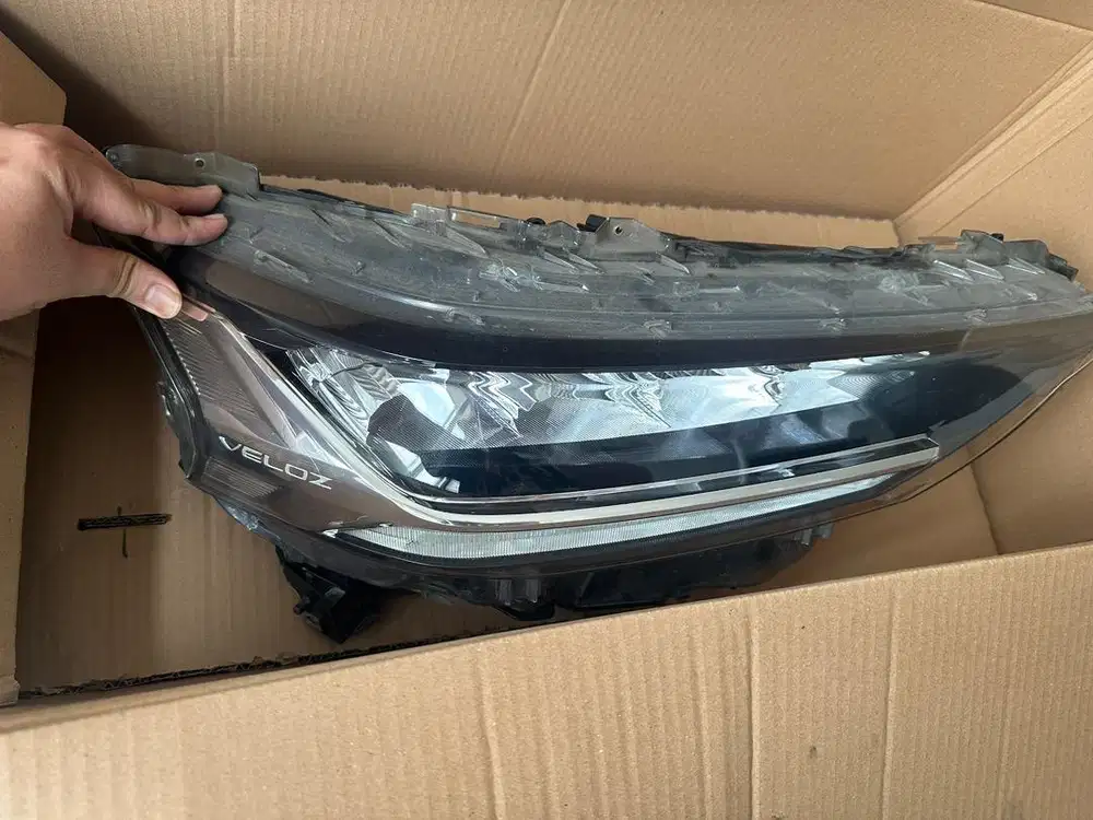 Lampu headLamp Veloz Fwd 2024
