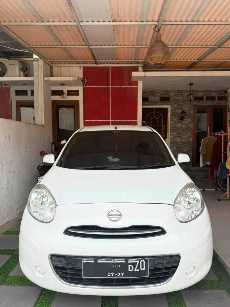 Nissan march matic 1.2 NIK 2012 putih