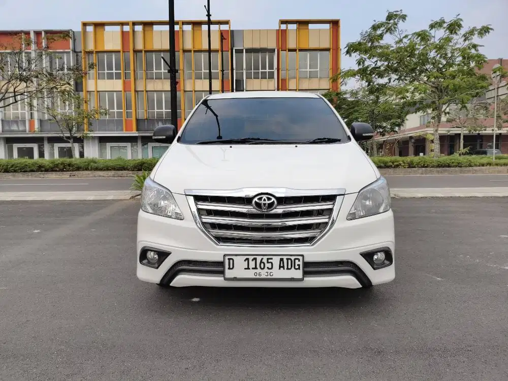 Toyota kijang Innova g matic 2015 solar