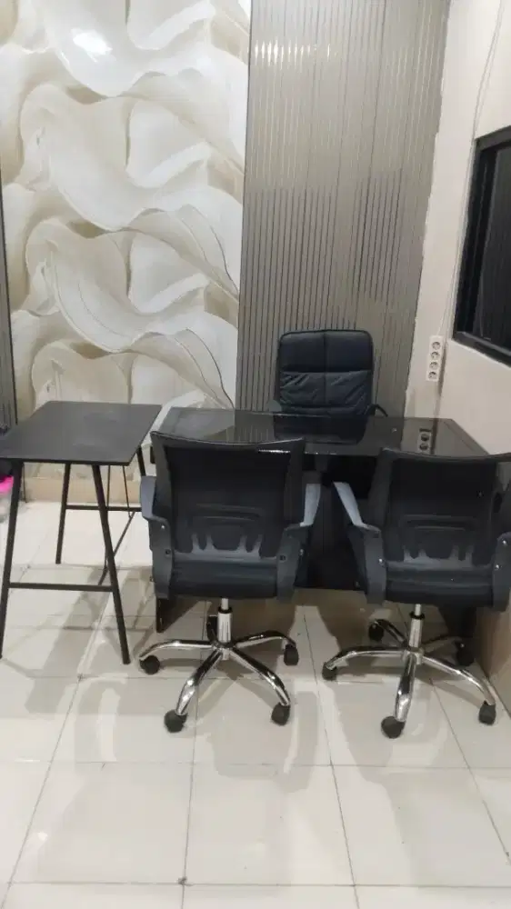 Jual Paket Meja Kantor + 3 Kursi Kantor + Meja Samping serbaguna
