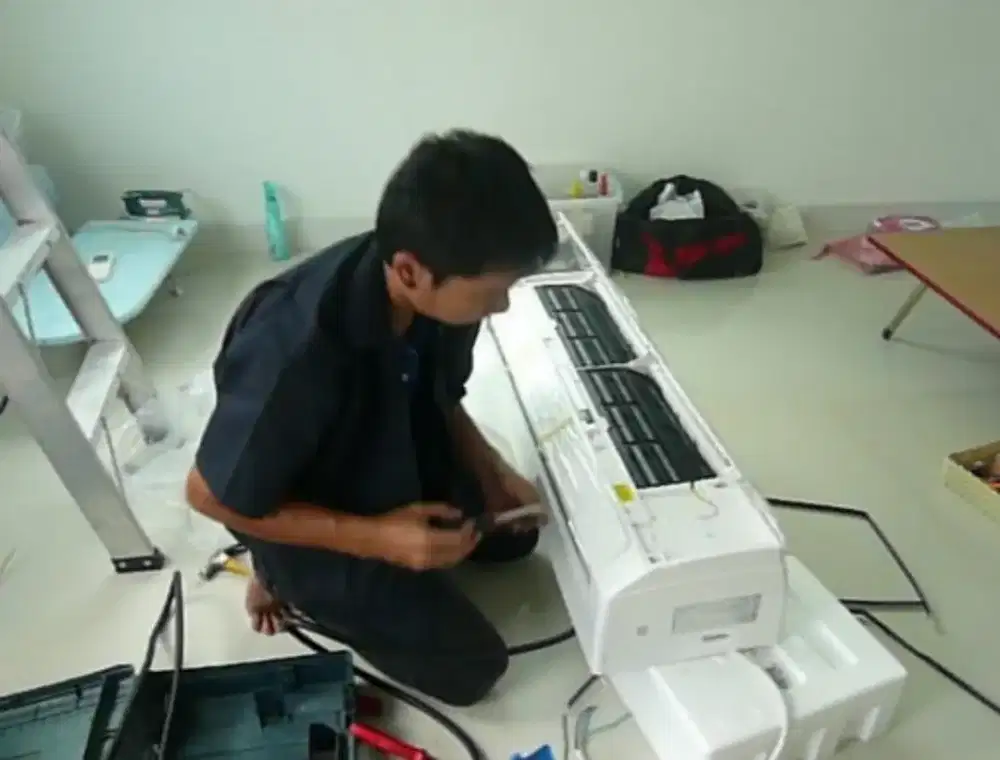 Jasa bongkar pasang AC