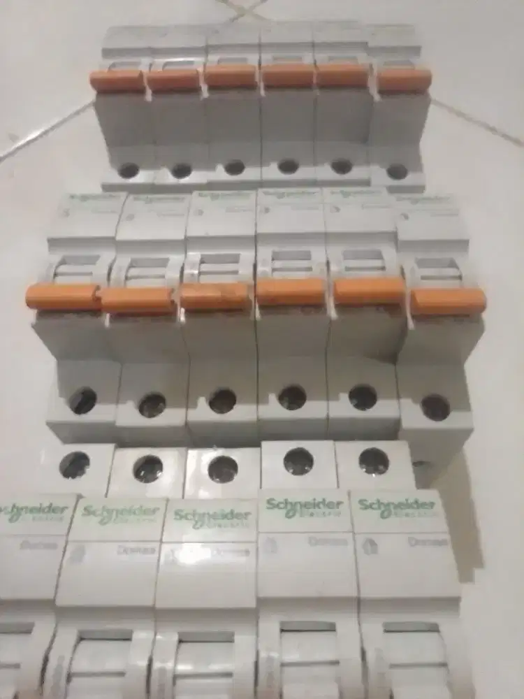 MCB Schneider 10 dan 16 Ampere