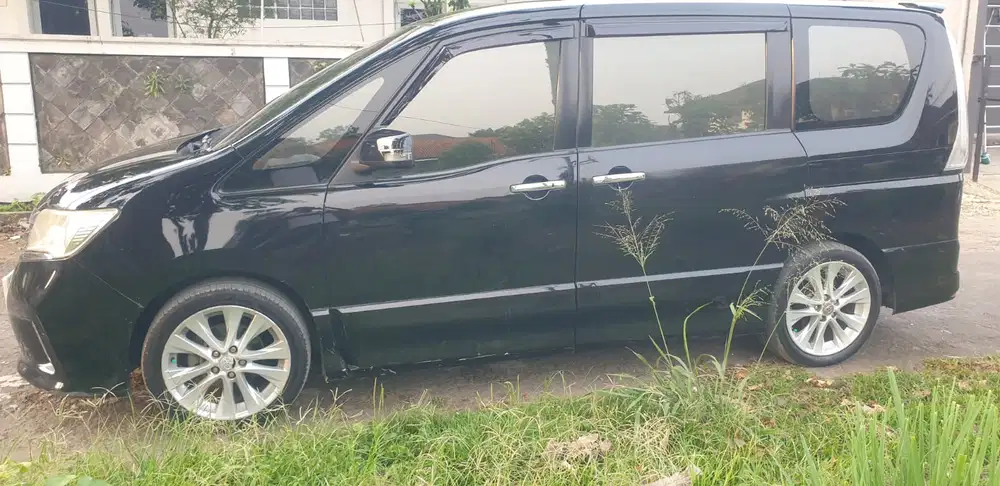Nissan Serena 2013 Bensin