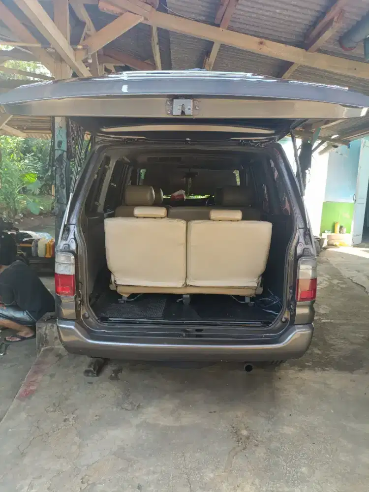 Mobil sehat terawat tinggal pakai