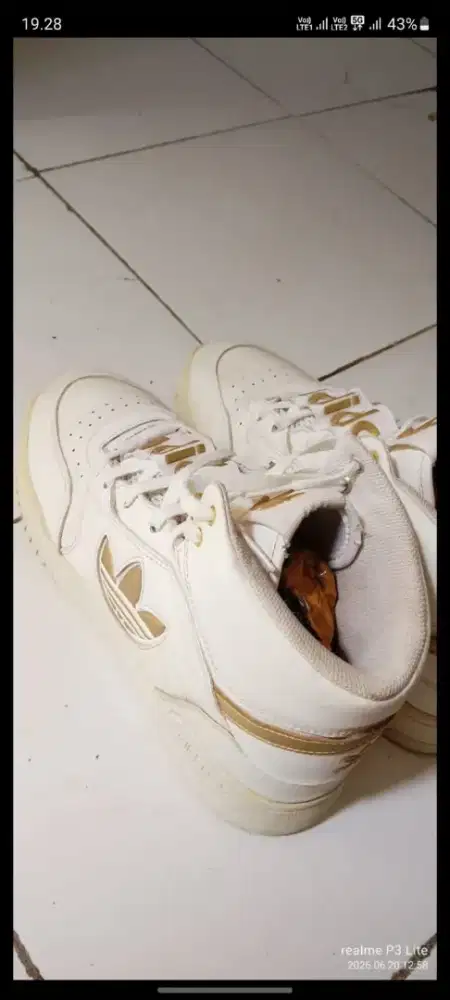 Sepatu Bekas bahan Premium