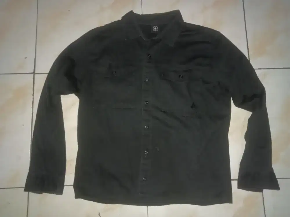 Kemeja outdoor volcom workshirt military issue black on black oversize
