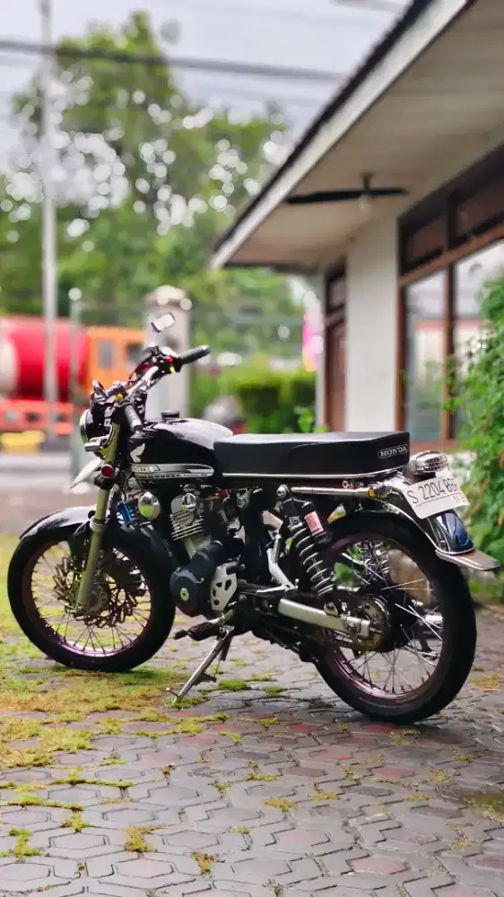 Honda CB 100 MODIF