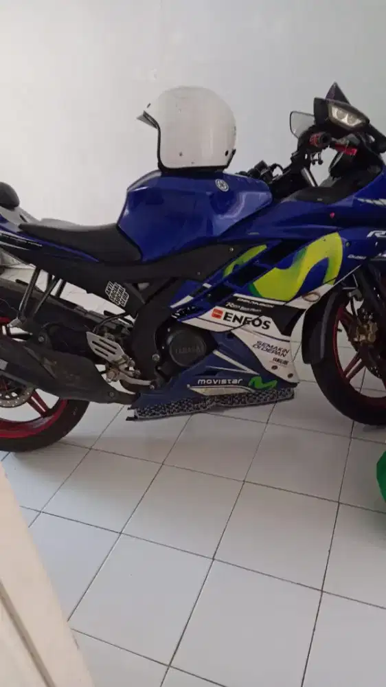 R 15 V2 Movistar