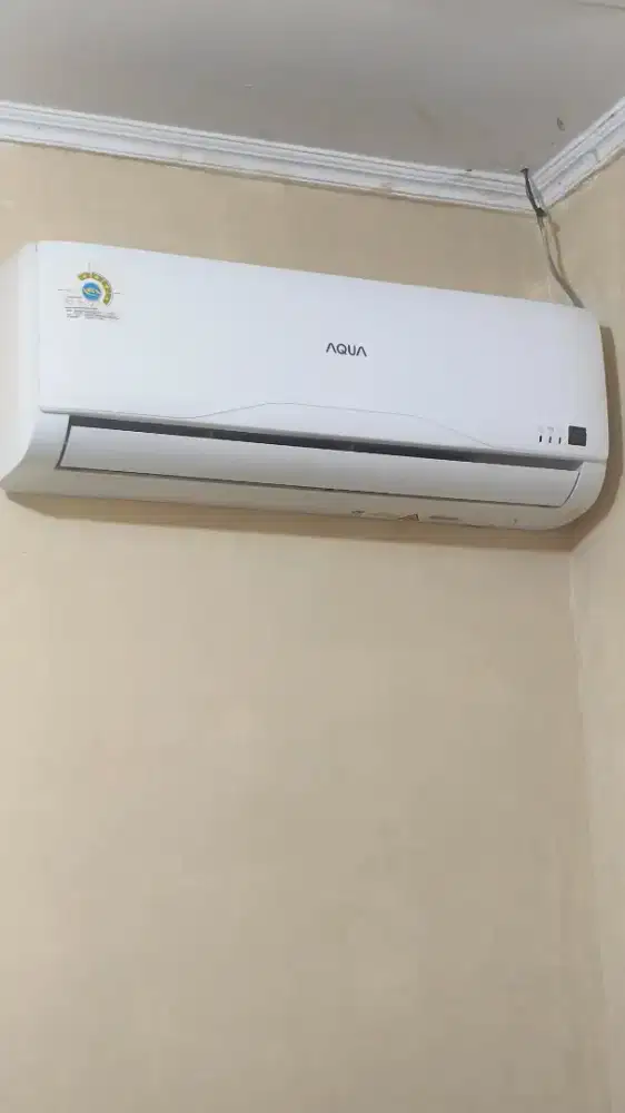 AC merek aqua 1/2 PK