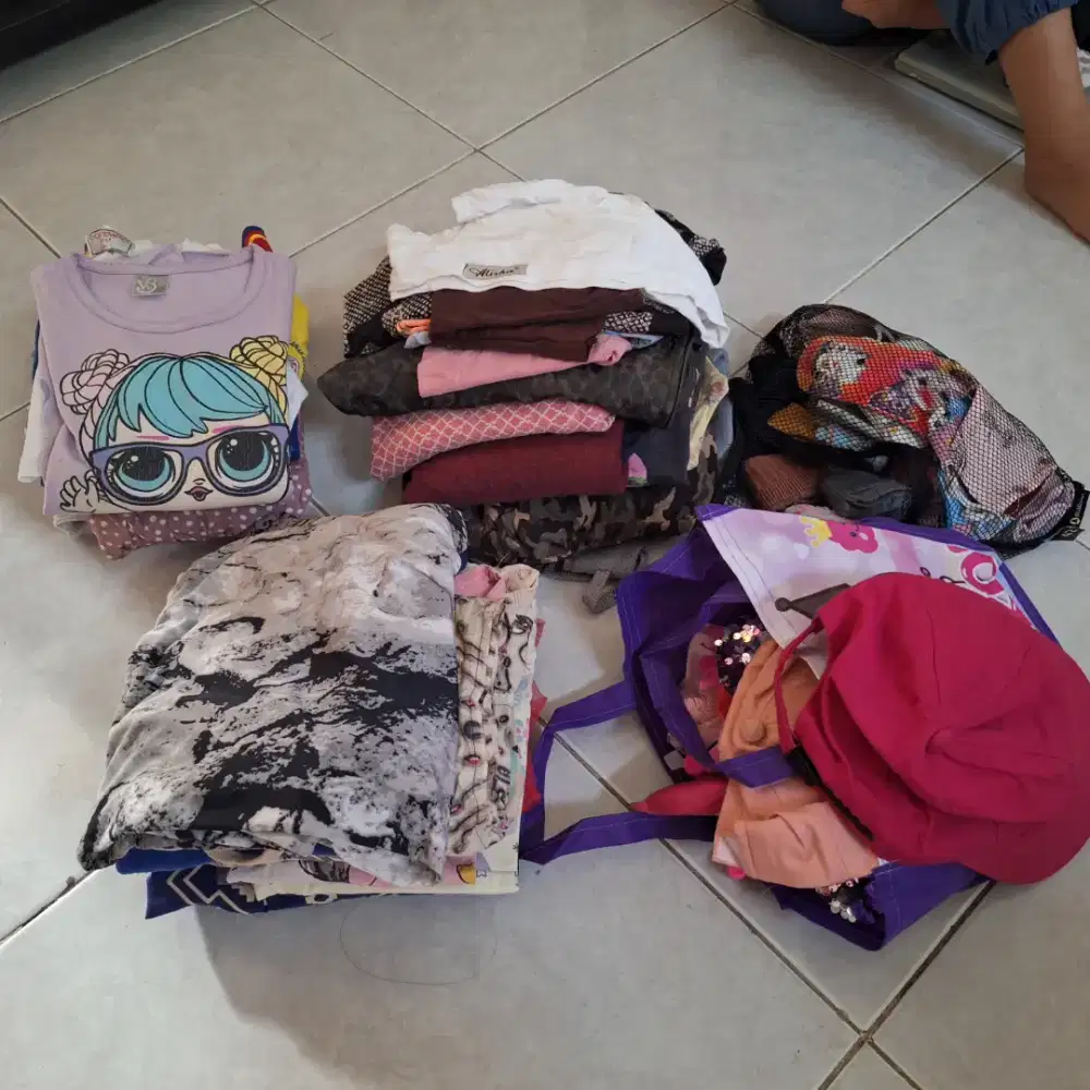 Baju bekas layak pakai