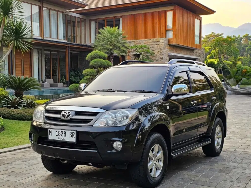 Low KM ANTIK FORTUNER G BENSIN AUTOMATIC SUPER ISTIMEWA SEKALI TOP CAR