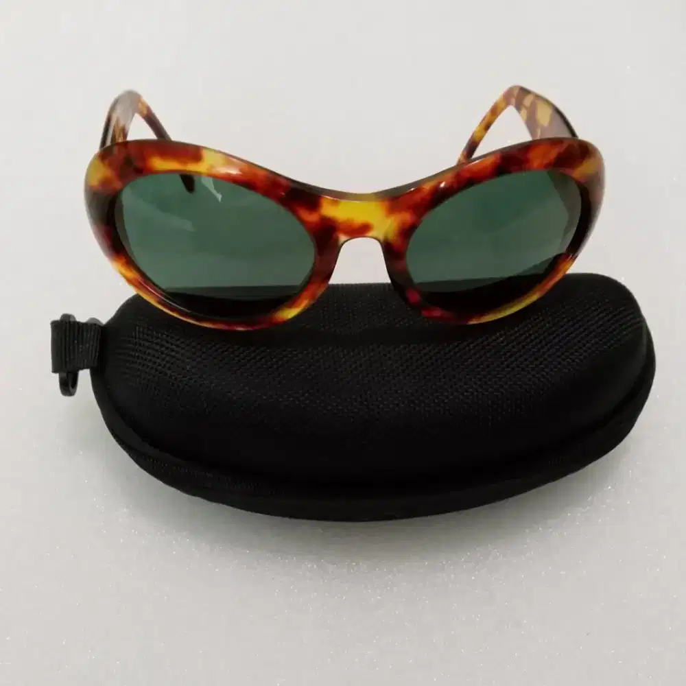 Kacamata GUCCI wanita