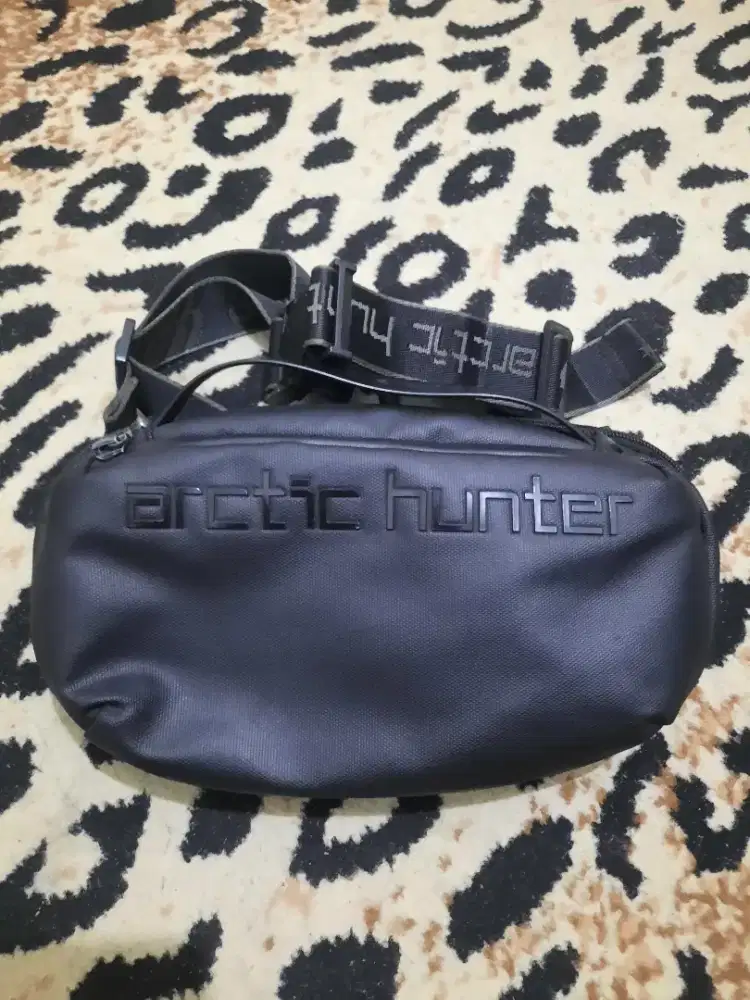 Tas slempang kulit