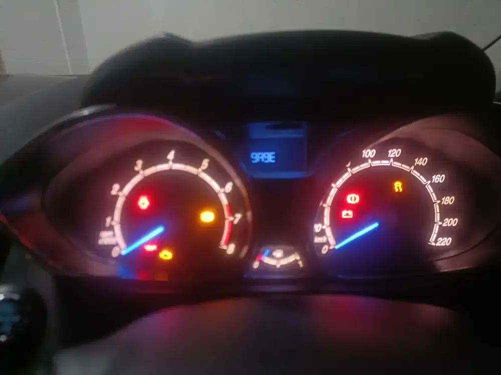 Spidometer / instrument cluster ford fiesta S 1.5