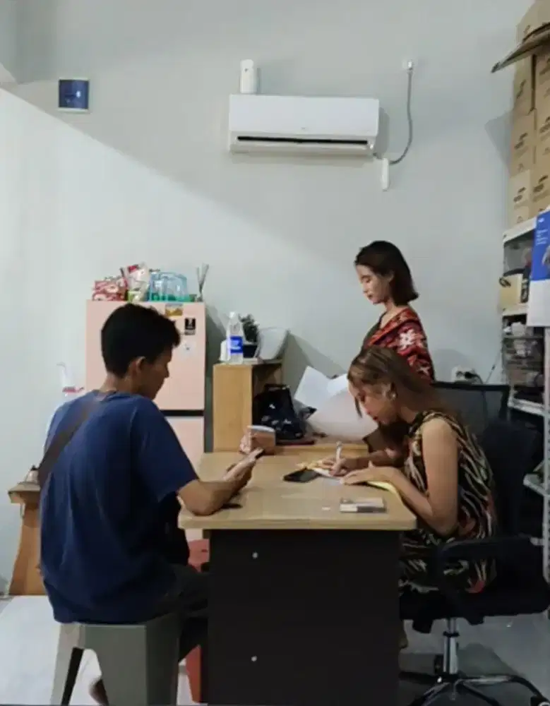 Lowongan Staf Kantor (Sekretaris / Admin)