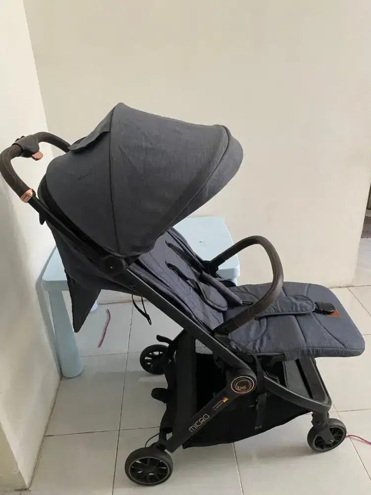 Stroller merk ellebaby,