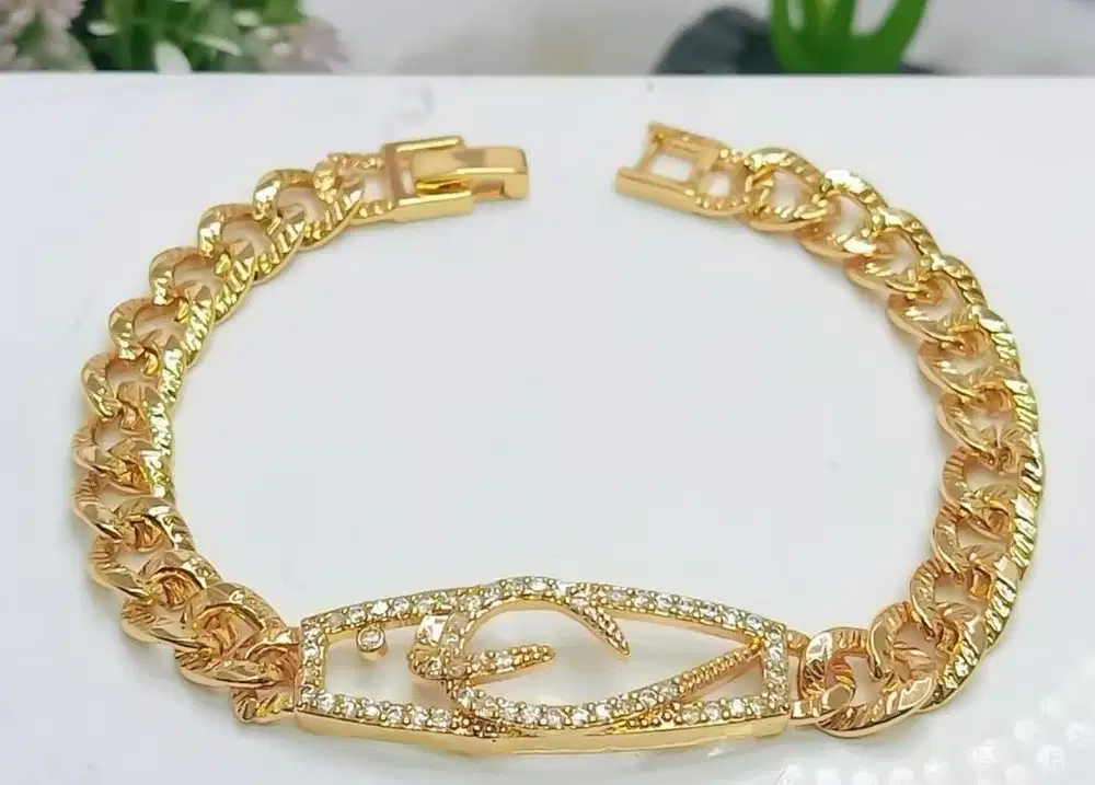 Gelang Wanita Titanium Anti Karat Premium