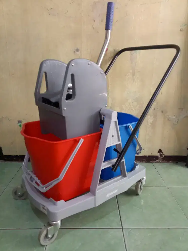 PERALATAN KEBERSIHAN RUMAH(KRISBOW)